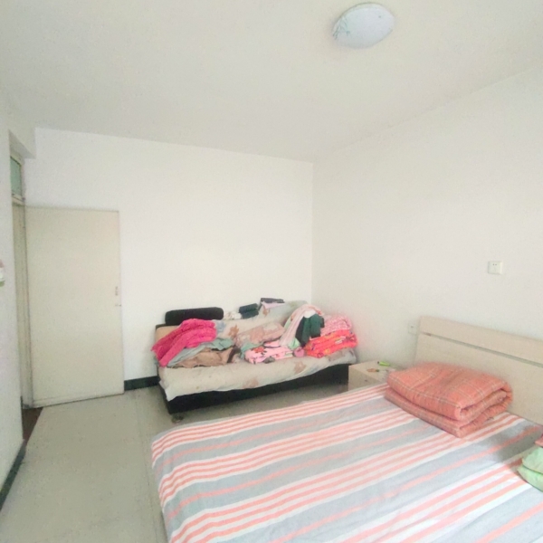 涉县学区房出售|实验小学旁 步梯低层三室 满五** 首付仅 涉县学区房出售|实验小学旁 步梯低层三室 满五** 首付仅