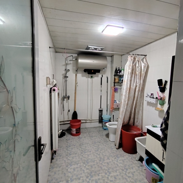 涉县二手房出售|百米桥附近 步梯中层三室两厅 采光通透 可贷 涉县二手房出售|百米桥附近 步梯中层三室两厅 采光通透 可贷