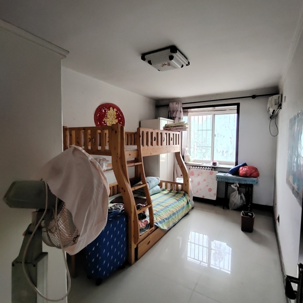 涉县二手房出售|百米桥附近 步梯中层三室两厅 采光通透 可贷 涉县二手房出售|百米桥附近 步梯中层三室两厅 采光通透 可贷