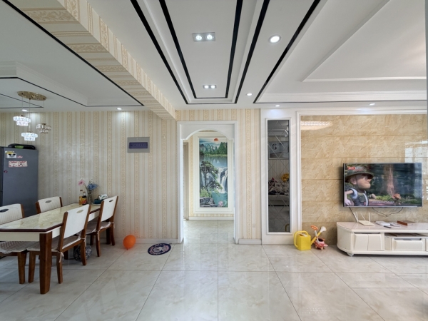 涉县鑫源广场住宅楼出售|134 平三室两卫 精装户型方正 全 涉县鑫源广场住宅楼出售|134 平三室两卫 精装户型方正 全